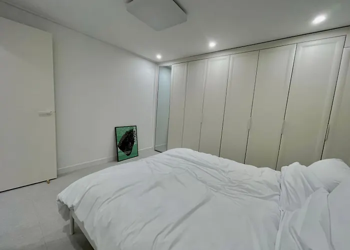 Apartment Itaewon Station 2 Minutes Up To 6 People With Pet Seoul