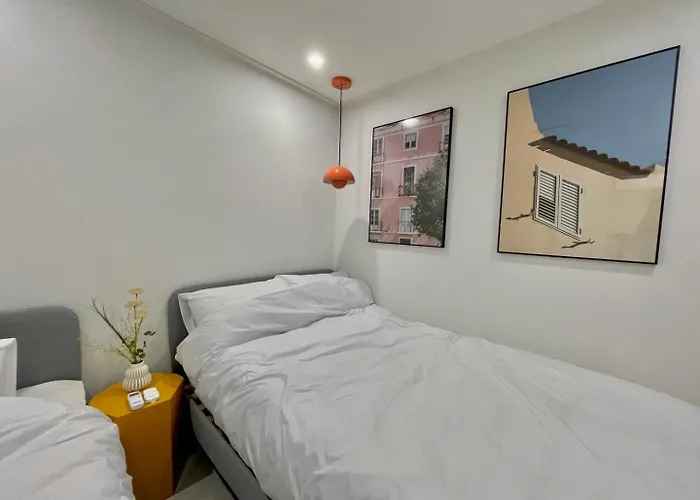 Itaewon Station 2 Minutes Up To 6 People With Pet *