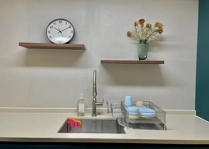 Apartment Itaewon Station 2 Minutes Up To 6 People With Pet